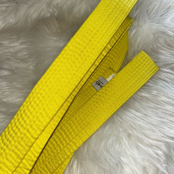 Macho Martial Arts Taekwondo Karate Solid Yellow Color Belt Unisex Child Size 8 - Picture 4 of 6